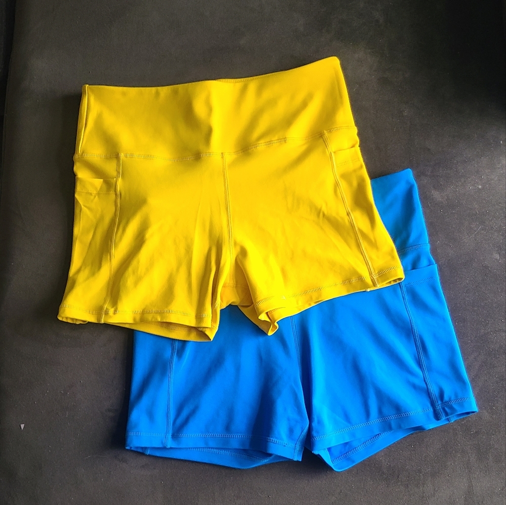 CurvesnCombatboots 4" Shorts w/ Pockets - Size L - (1) Blue, (1) Yellow